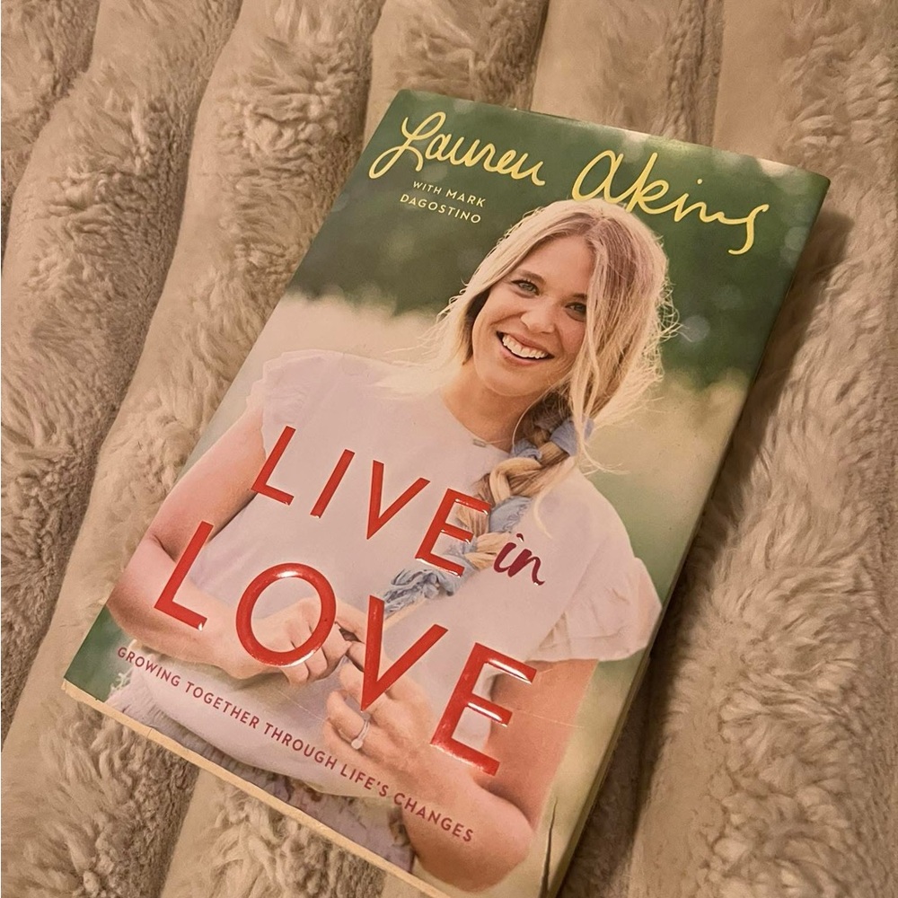 Live in Love Book by Lauren Akins